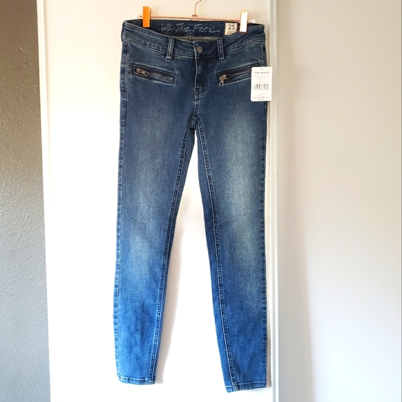 Free People Denim - New, Free People, Size 25, Blue Jeans.